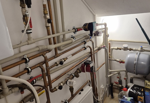 20251125193822-564d1a8e